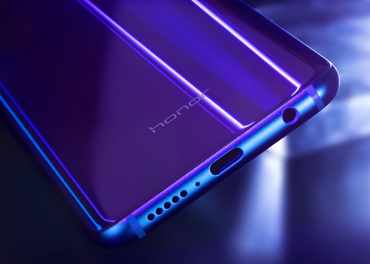 Honor 10: Ponsel Pintar Unggulan Paling Inovatif di Tahun 2018 dengan Fotografi berteknologi Artifical Intelligence (AI) dan Desain Aurora Glass yang Indah