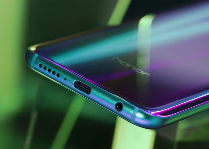Honor 10: Ponsel Pintar Unggulan Paling Inovatif di Tahun 2018 dengan Fotografi berteknologi Artifical Intelligence (AI) dan Desain Aurora Glass yang Indah