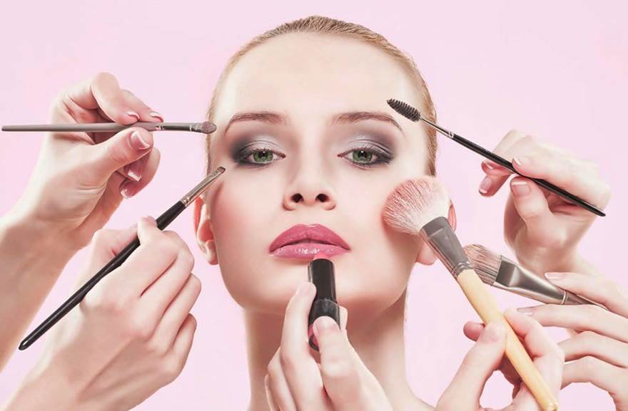 6 Tips Memilih Kosmetik Aman dan Terjamin