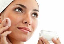6 Tips Memilih Kosmetik Aman dan Terjamin
