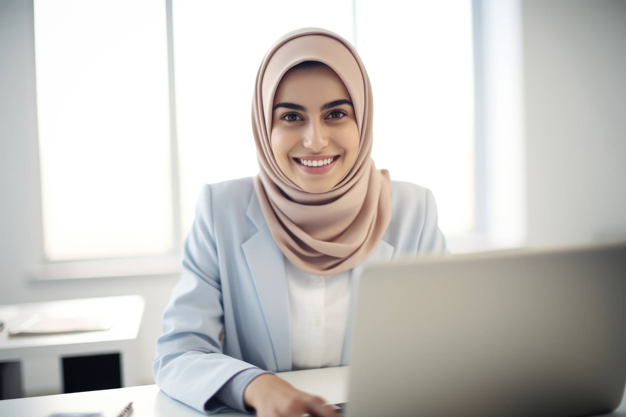 Gaya Hijab ke Kantor yang Trendi, Inspirasi Modis dan Profesional untuk Wanita Modern