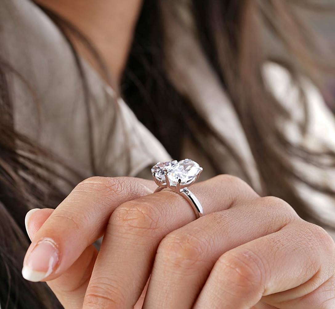 Model Cincin untuk Jari Gemuk yang Bikin Jari Tampak Ramping & Jenjang