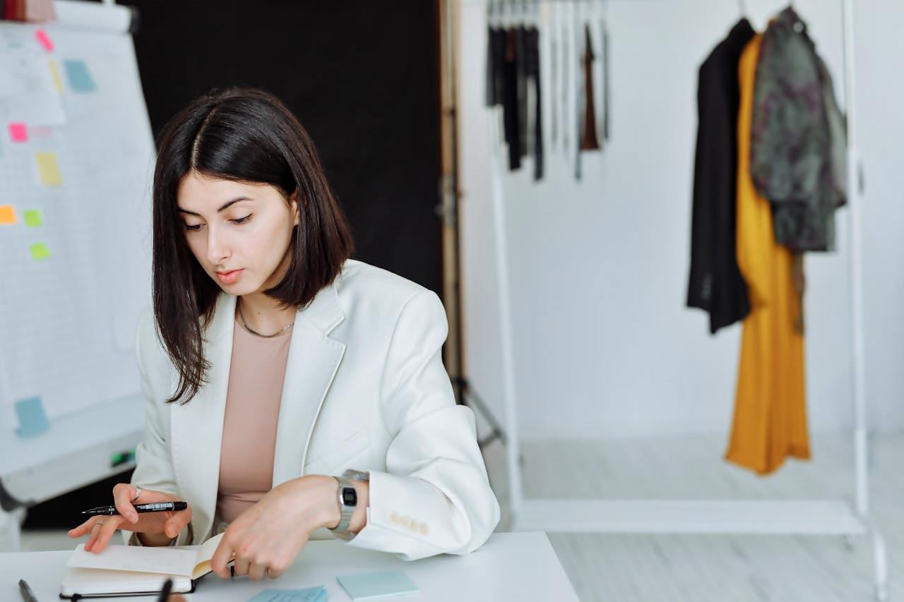 inspirasi mix and match outer putih
