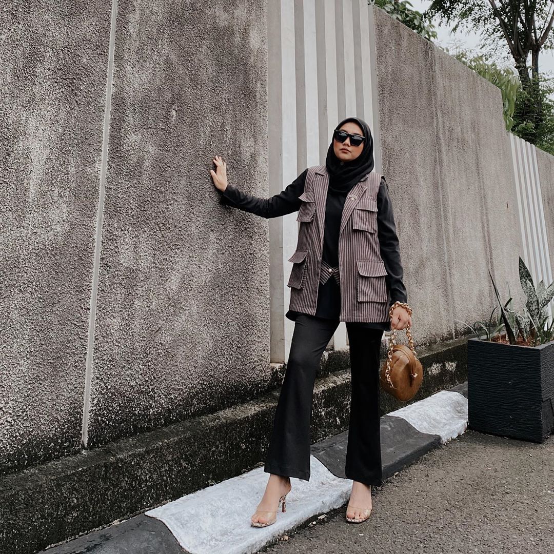 Trik Fashion Agar Terlihat Tinggi Meski Badan Mungil