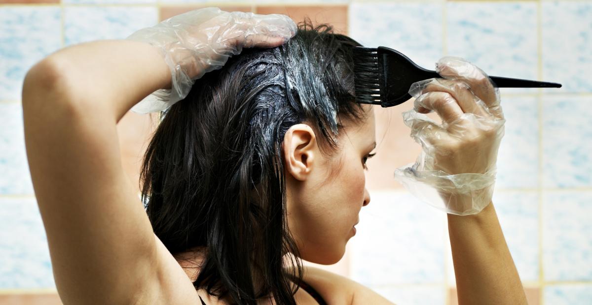 Cara Mewarnai Rambut Sendiri di Rumah