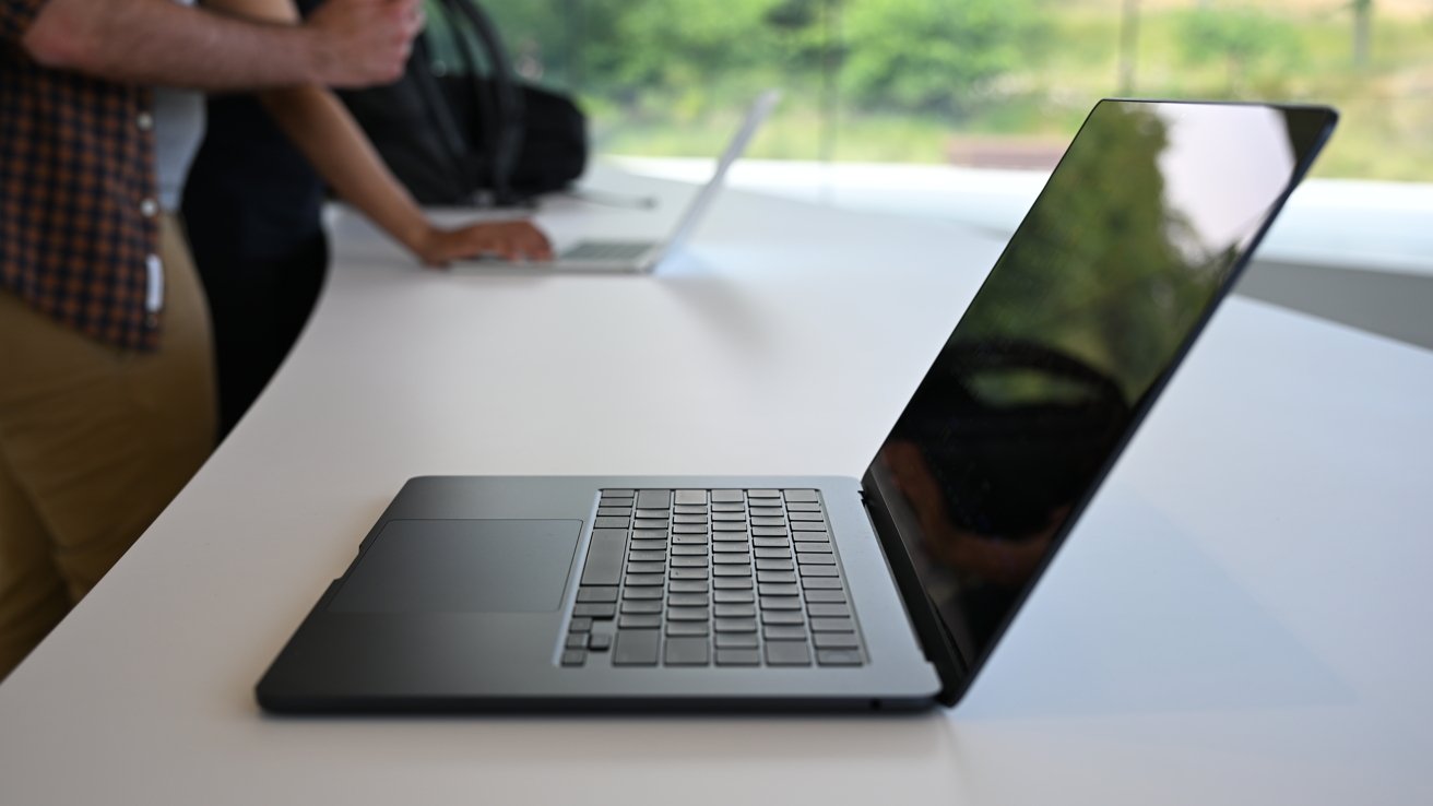 Review Laptop Apple MacBook Neo