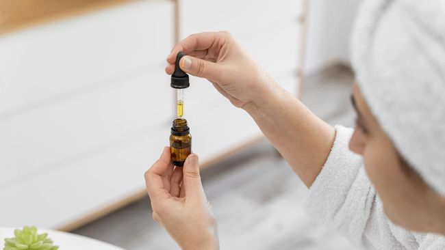 10 Daftar Produk Retinol untuk Pemula yang Aman