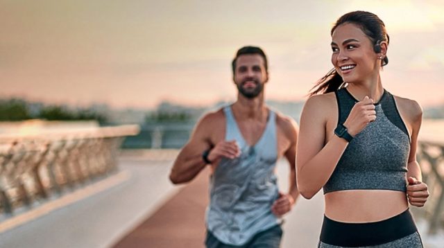 10+ Headset Olahraga yang Tidak Mudah Lepas Saat Berlari